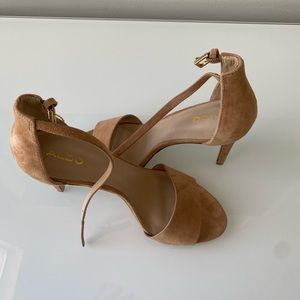 Heels nude